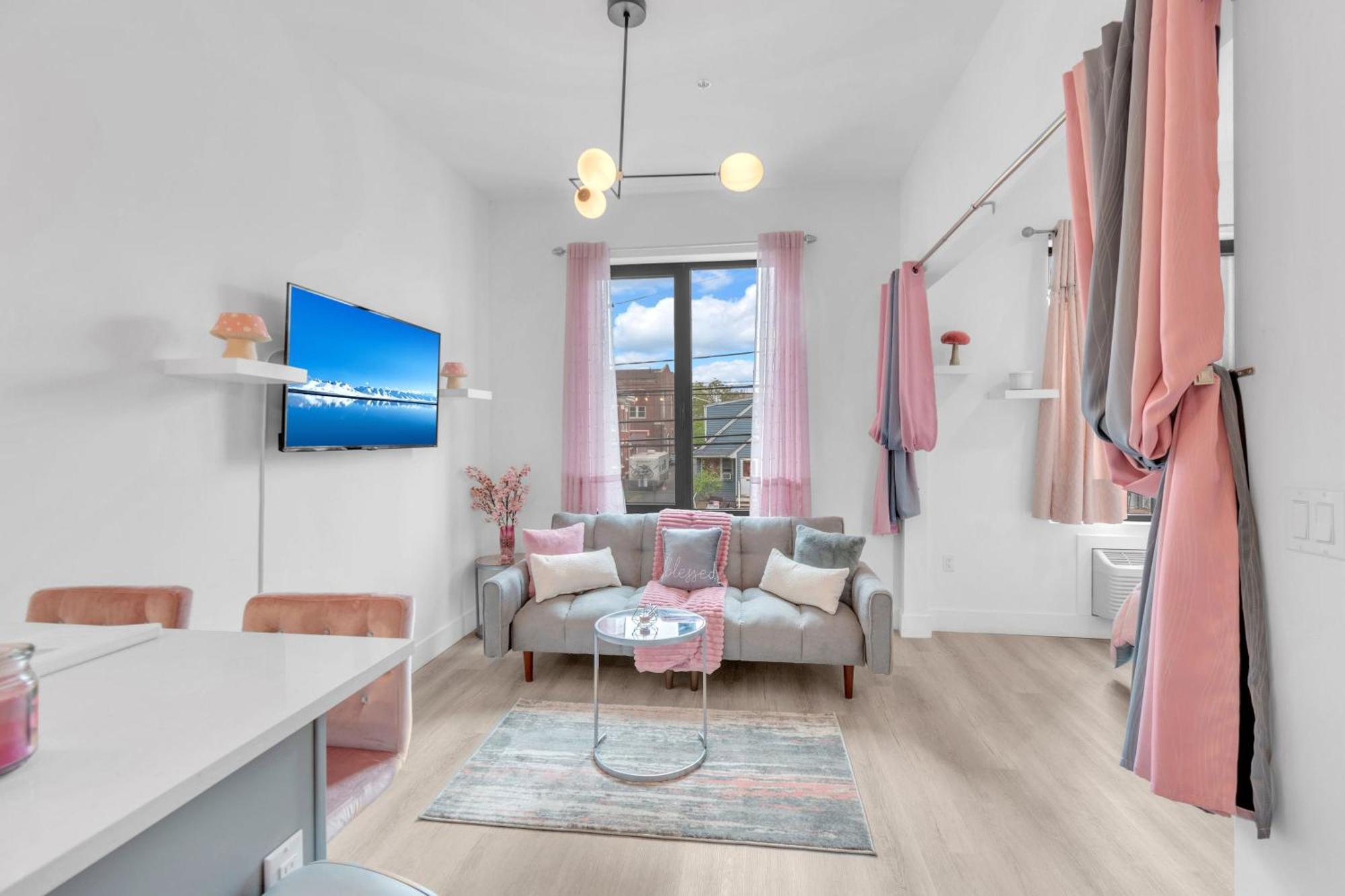 Pink Heaven Indoor Pool, Free Parking, Near Nyc Appartement Elizabeth Buitenkant foto