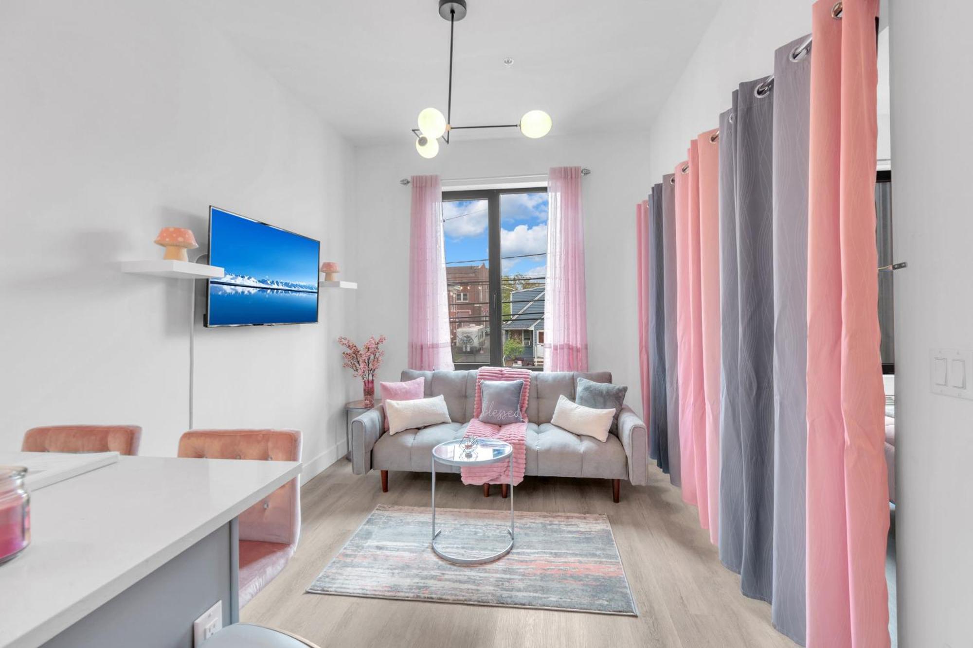 Pink Heaven Indoor Pool, Free Parking, Near Nyc Appartement Elizabeth Buitenkant foto