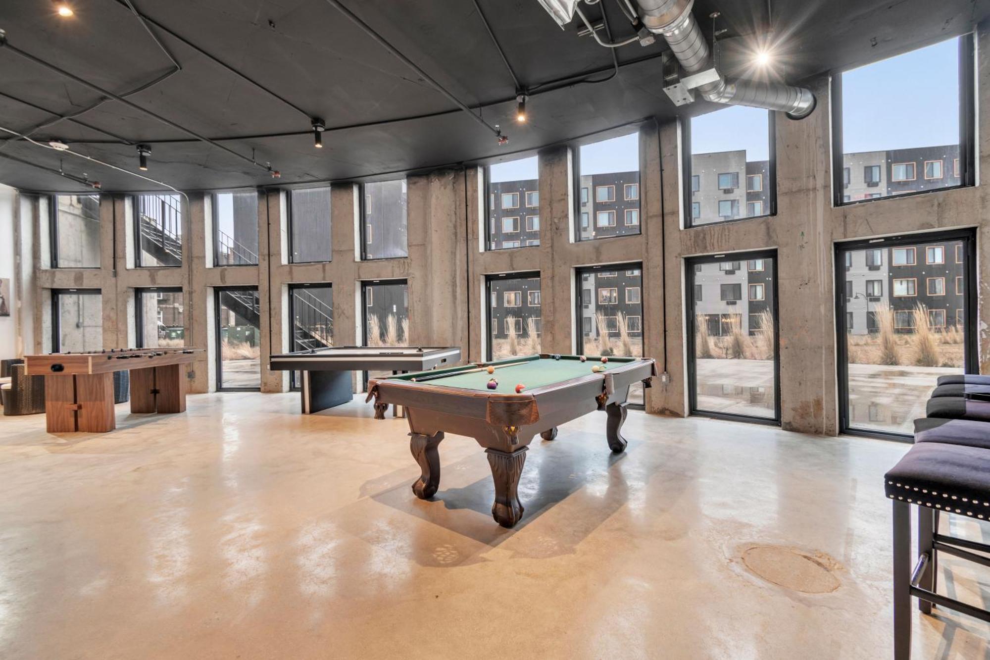 Pink Heaven Indoor Pool, Free Parking, Near Nyc Appartement Elizabeth Buitenkant foto
